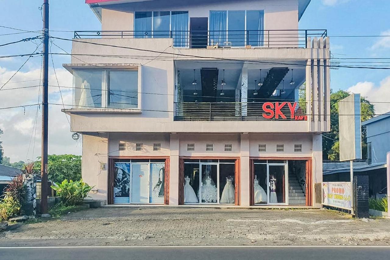 Sky Residence Tomohon Mitra Reddoorz 외부 사진
